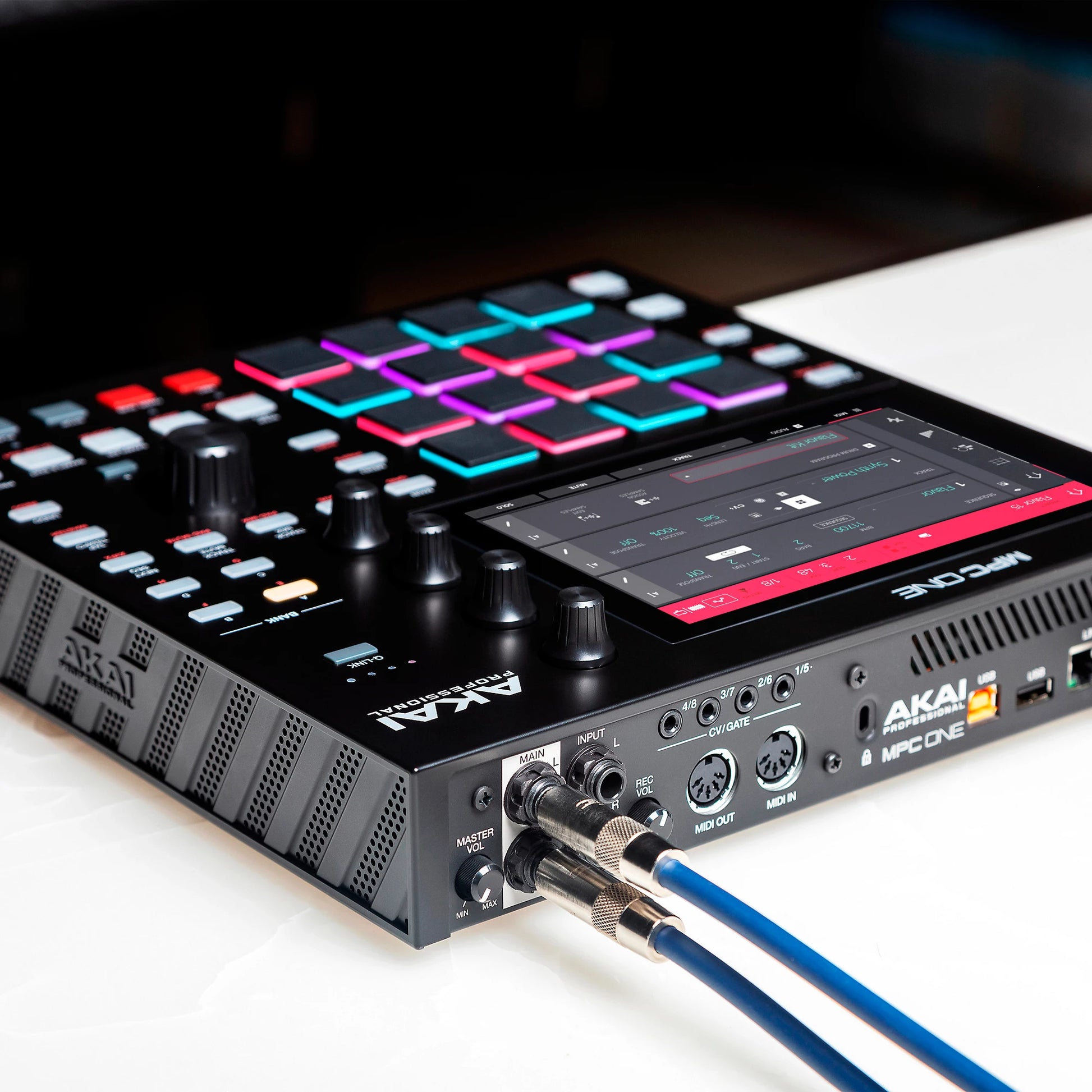 AKAI MPC ONE スタンドアロン音楽制作センター Akai Professional MPC One Standalone Music Production Center
